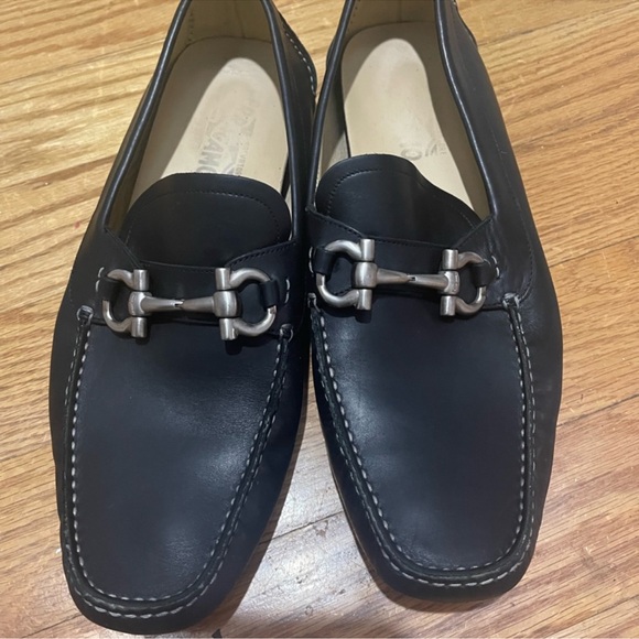 Salvatore Ferragamo Driving loafers shoes with Gancini detail Blk Sz 10.5 EE - Picture 2 of 9